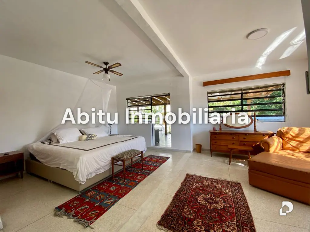 House in Altamira, Caracas – 13