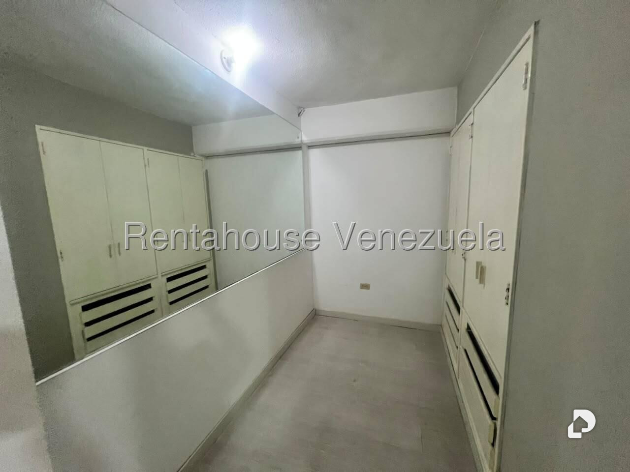 Oficina en San Bernardino, Caracas – 4