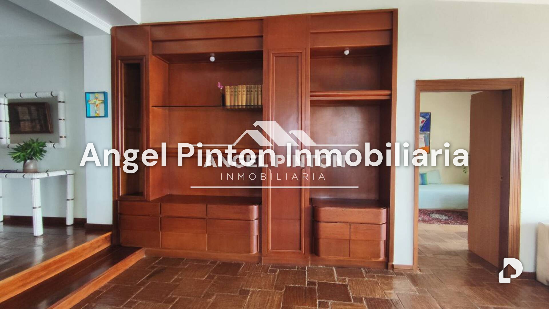 Casa en Avenida El Milagro, Maracaibo – 13
