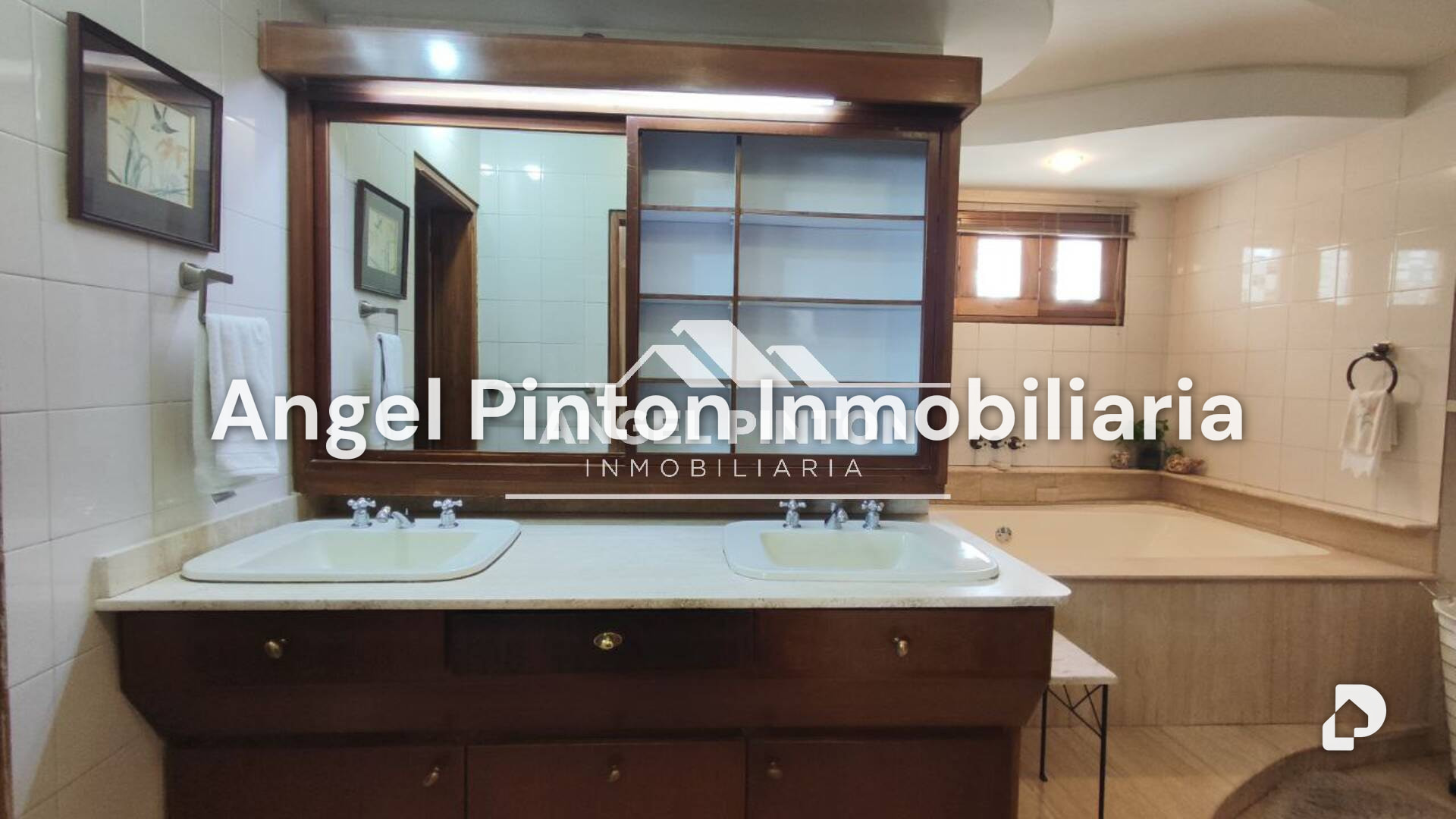 Casa en Avenida El Milagro, Maracaibo – 19