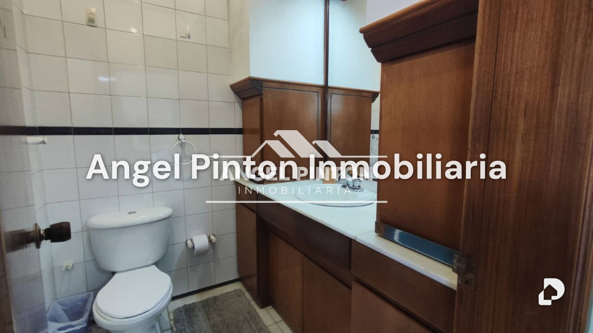 Casa en Avenida El Milagro, Maracaibo – 24