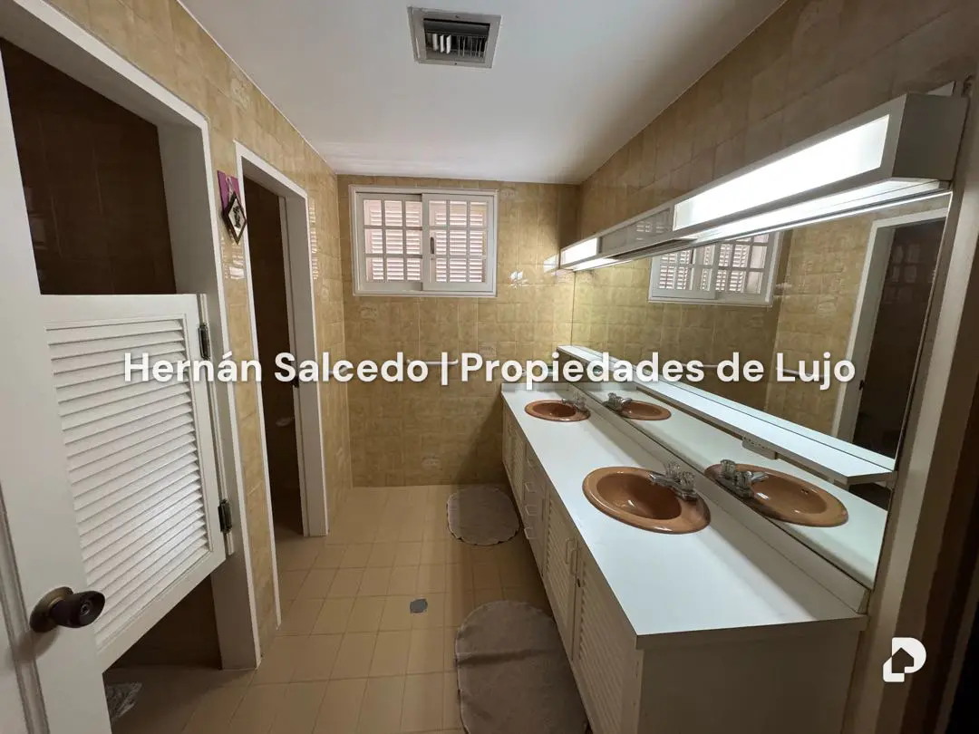 Casa en La Castellana, Caracas – 11