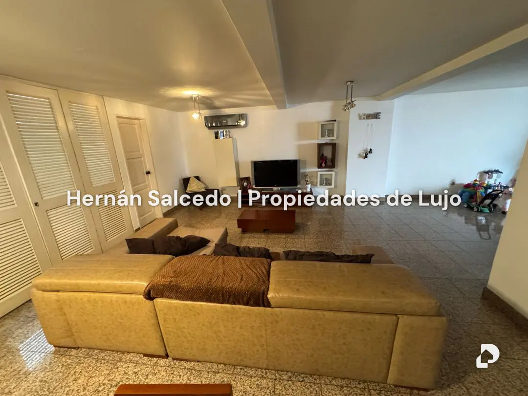Casa en La Castellana, Caracas – 17