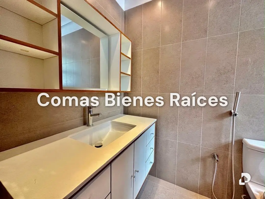 Casa en Altamira, Caracas – 13