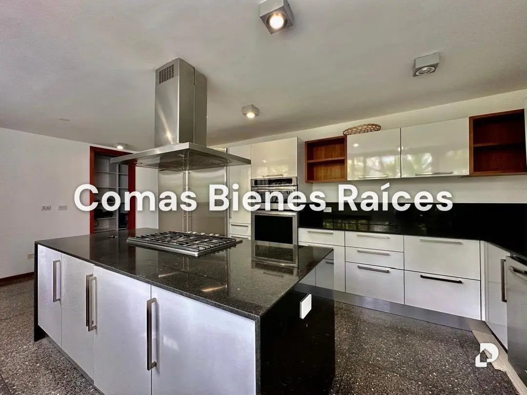 Casa en Altamira, Caracas – 7