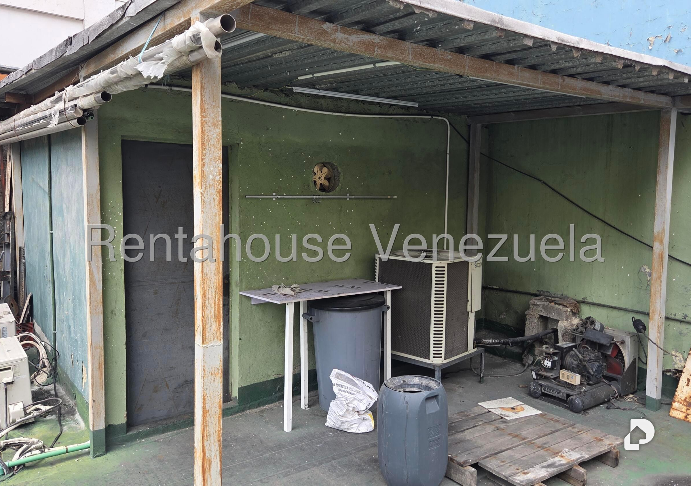 Local comercial en Parroquia La Candelaria, Caracas – 10