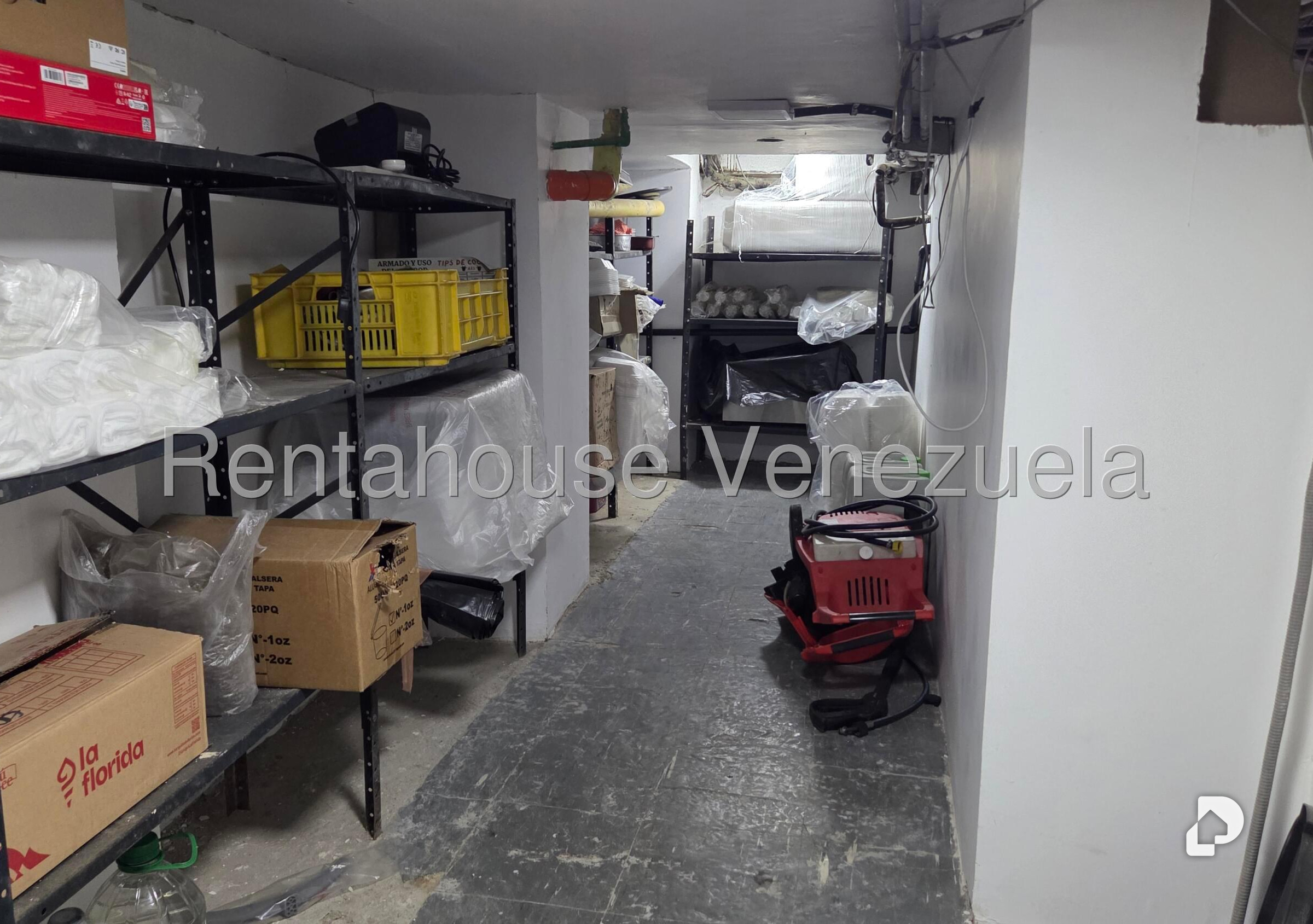 Local comercial en Parroquia La Candelaria, Caracas – 7