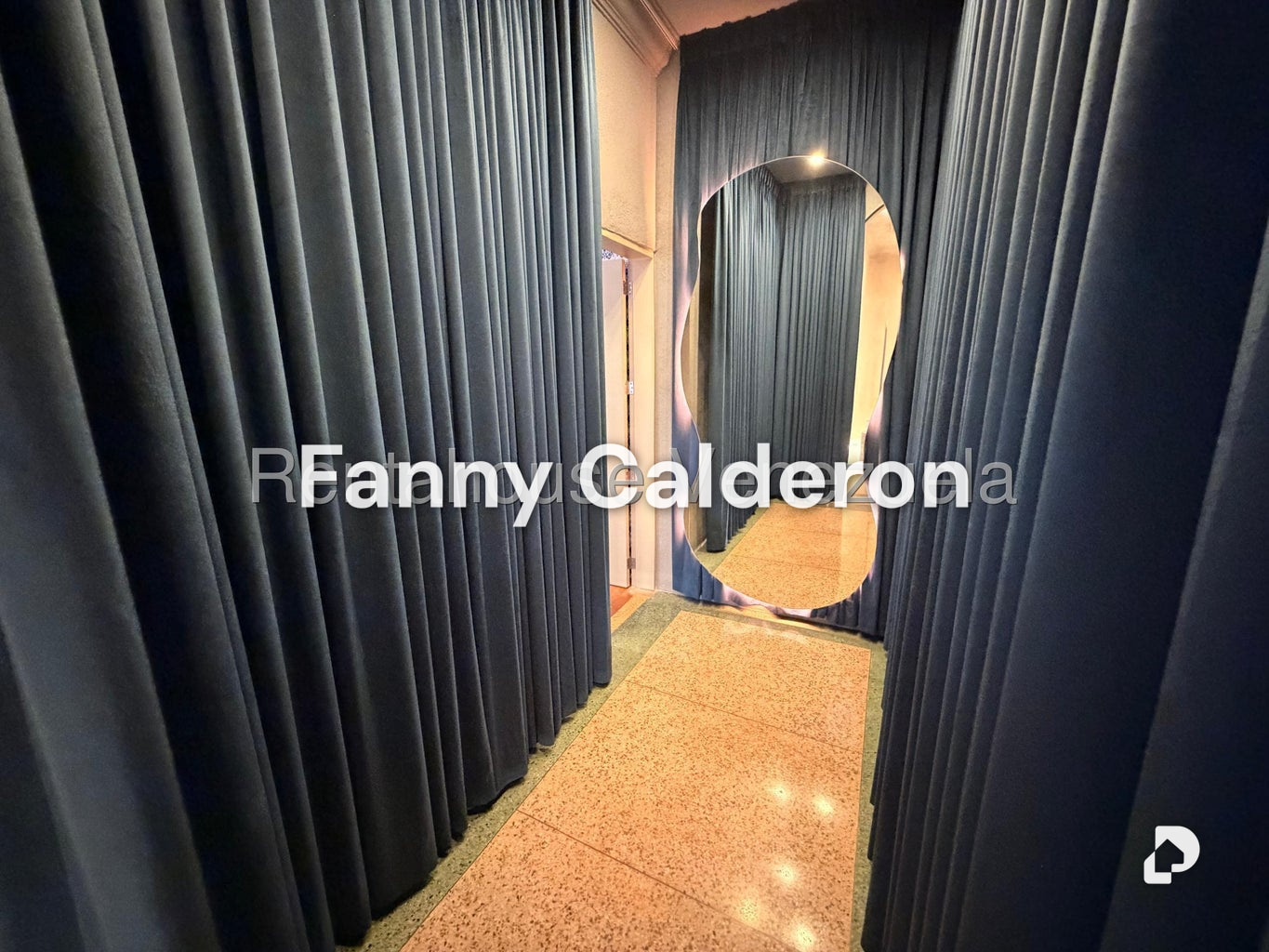 Local comercial en Altamira, Caracas – 25