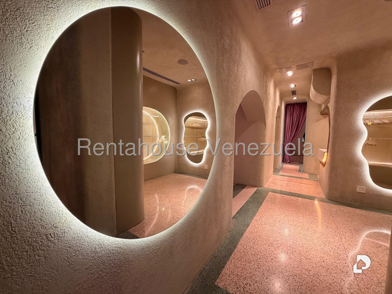 Local comercial en Altamira, Caracas – 17