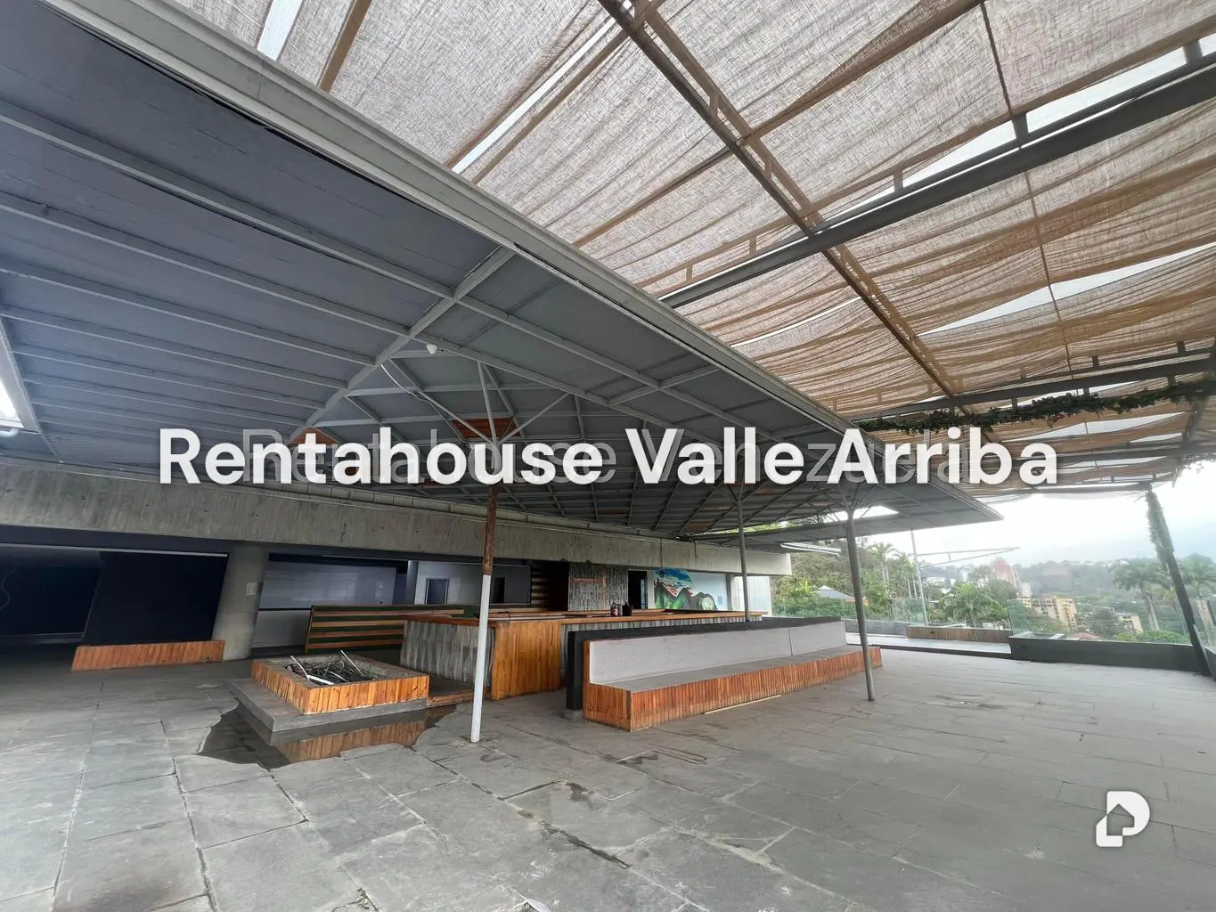Local comercial en Cerro Verde, Caracas – 18