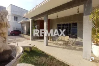 Casa en Santa María, Maracaibo – 24
