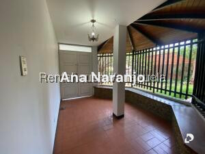 House in Prados del Este, Caracas – 26