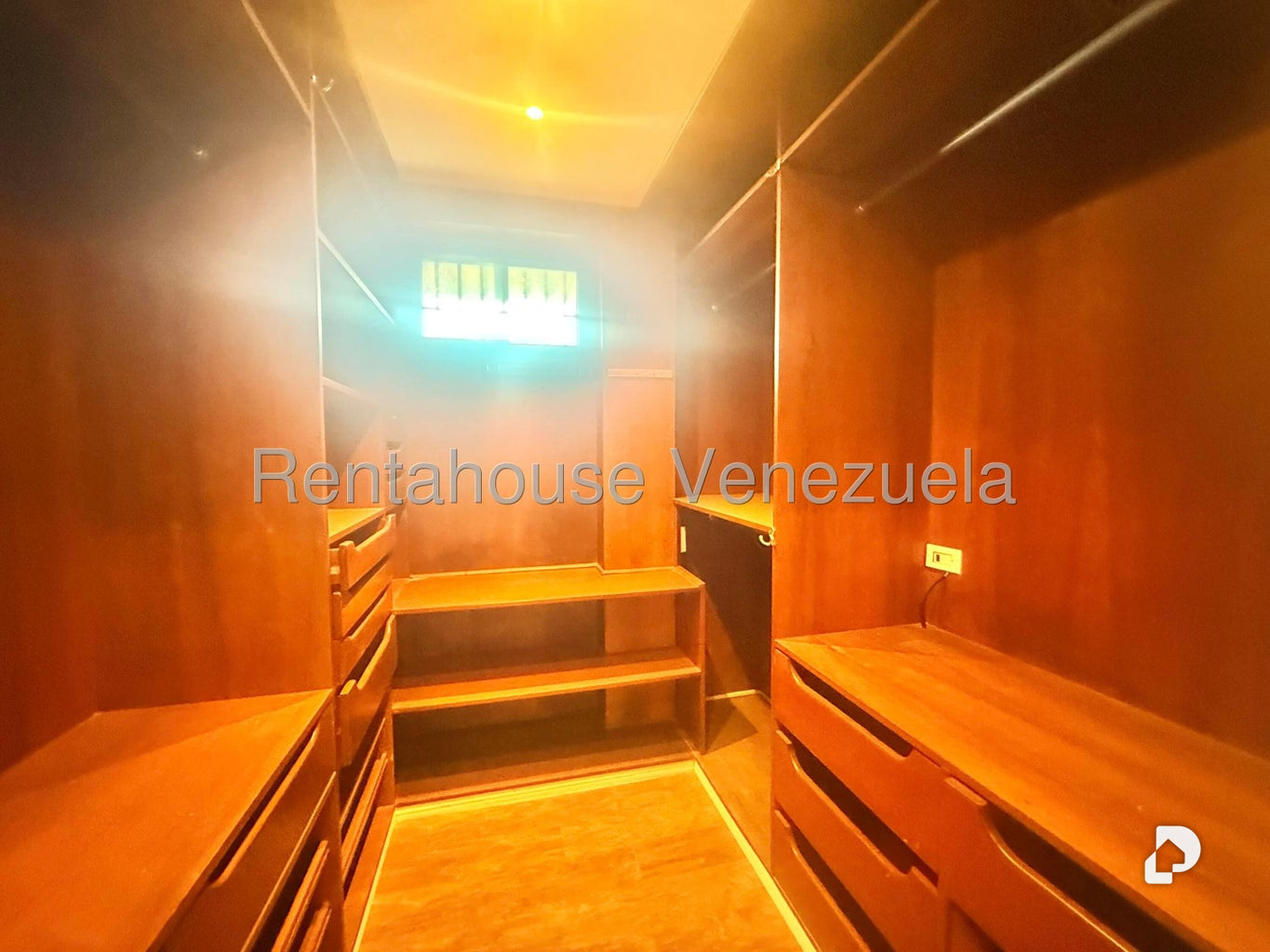 Casa en La Lagunita Country Club, Caracas – 12