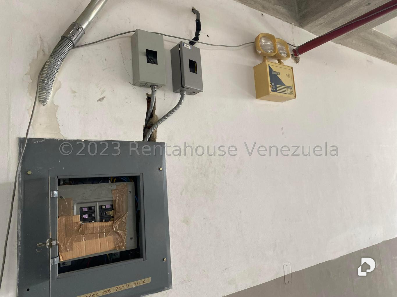 Edificio en Los Dos Caminos, Caracas – 20