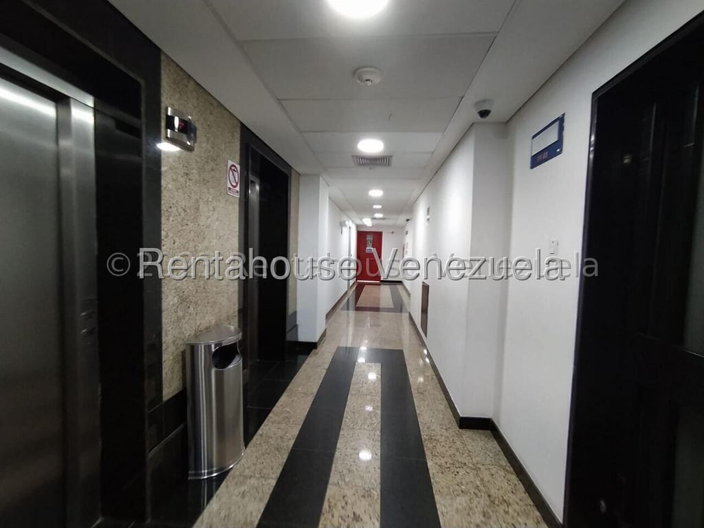 Oficina en La Lagunita Country Club, Caracas - 1