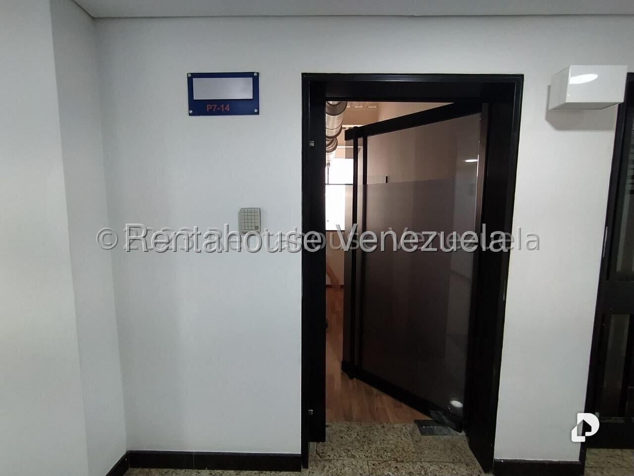 Oficina en La Lagunita Country Club, Caracas – 2
