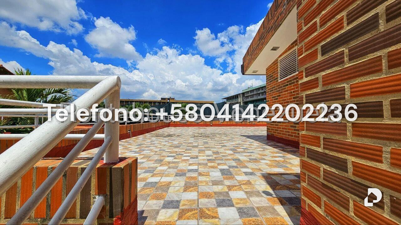 Casa en Cumbres de Curumo, Caracas – 37