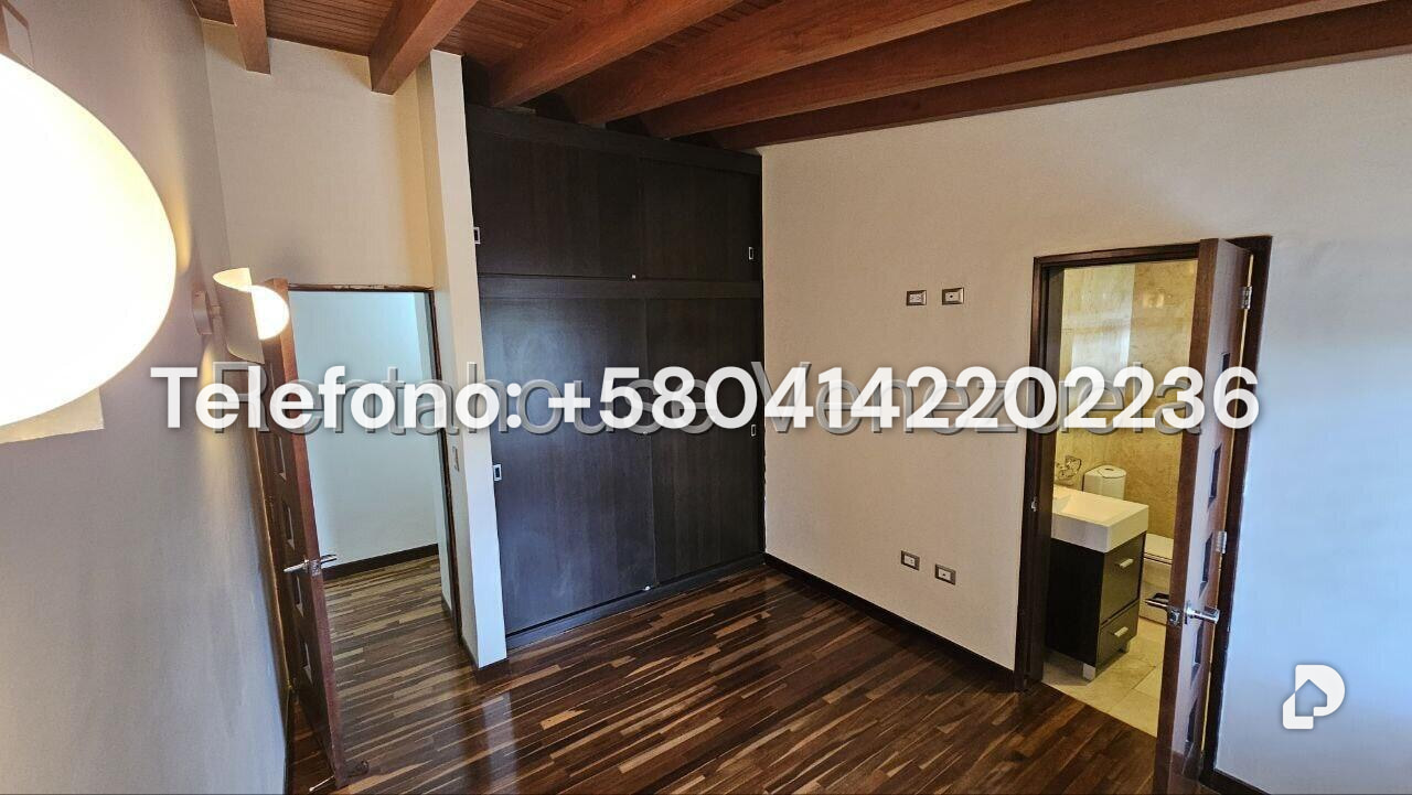 Casa en Cumbres de Curumo, Caracas – 130