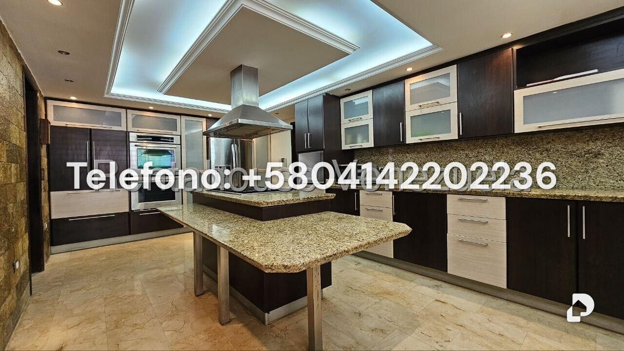 Casa en Cumbres de Curumo, Caracas – 75