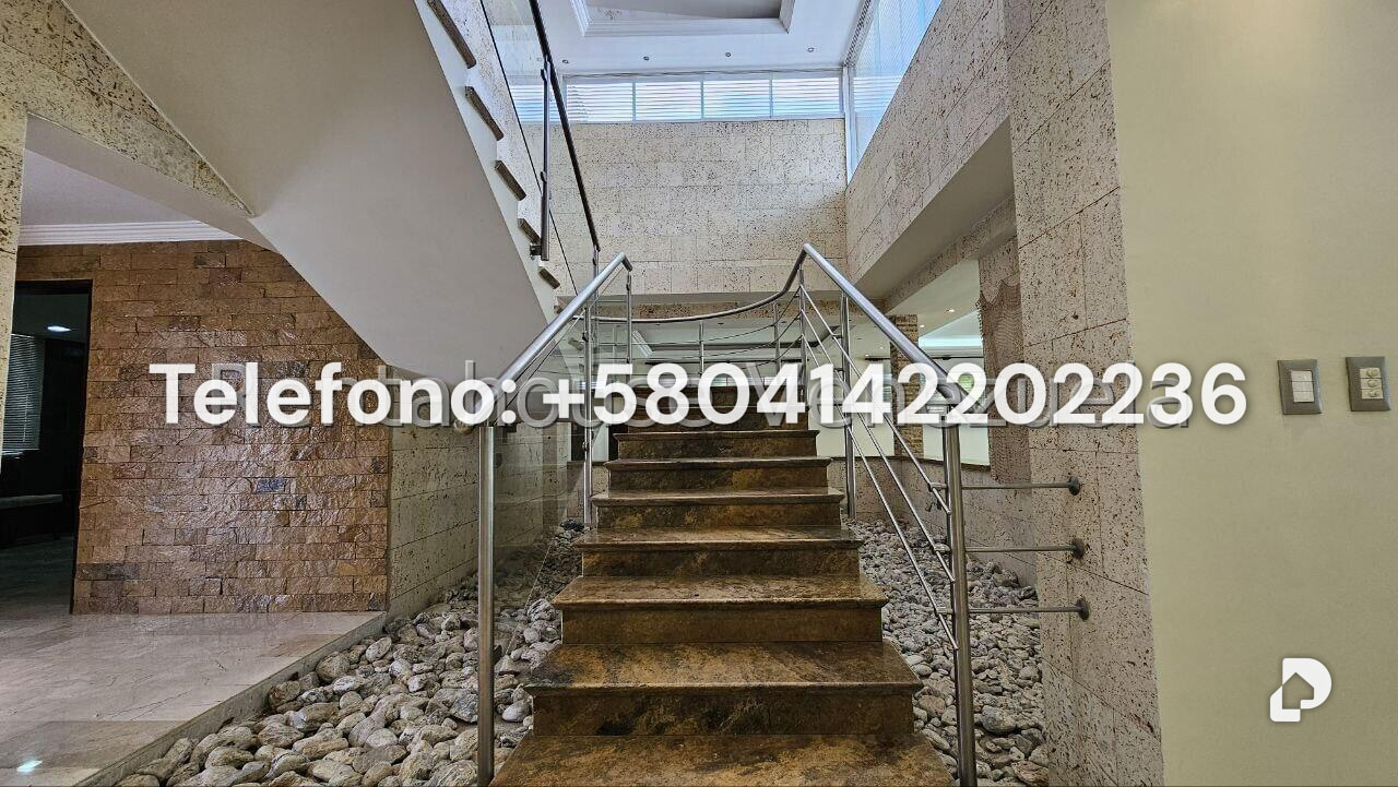 Casa en Cumbres de Curumo, Caracas – 72