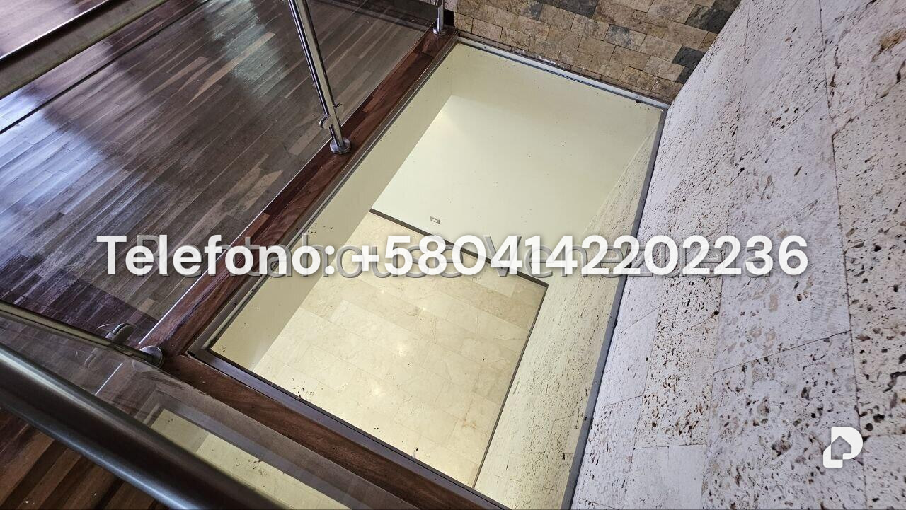 Casa en Cumbres de Curumo, Caracas – 85