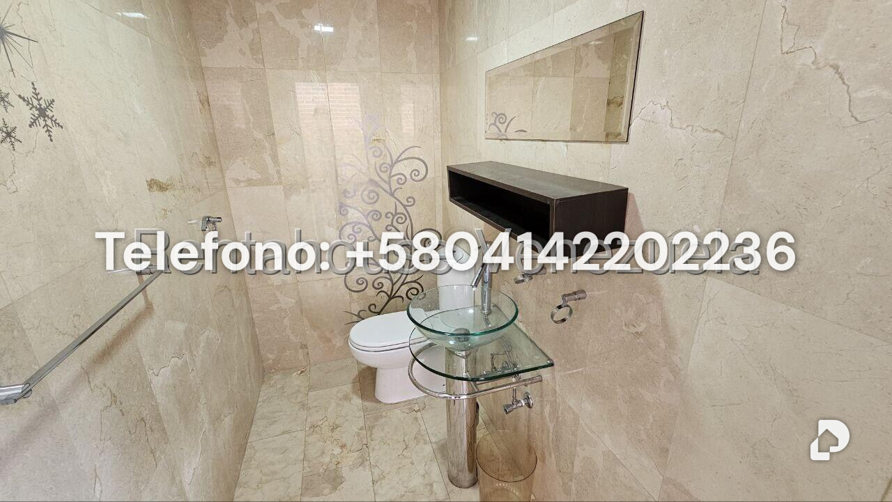 Casa en Cumbres de Curumo, Caracas – 61