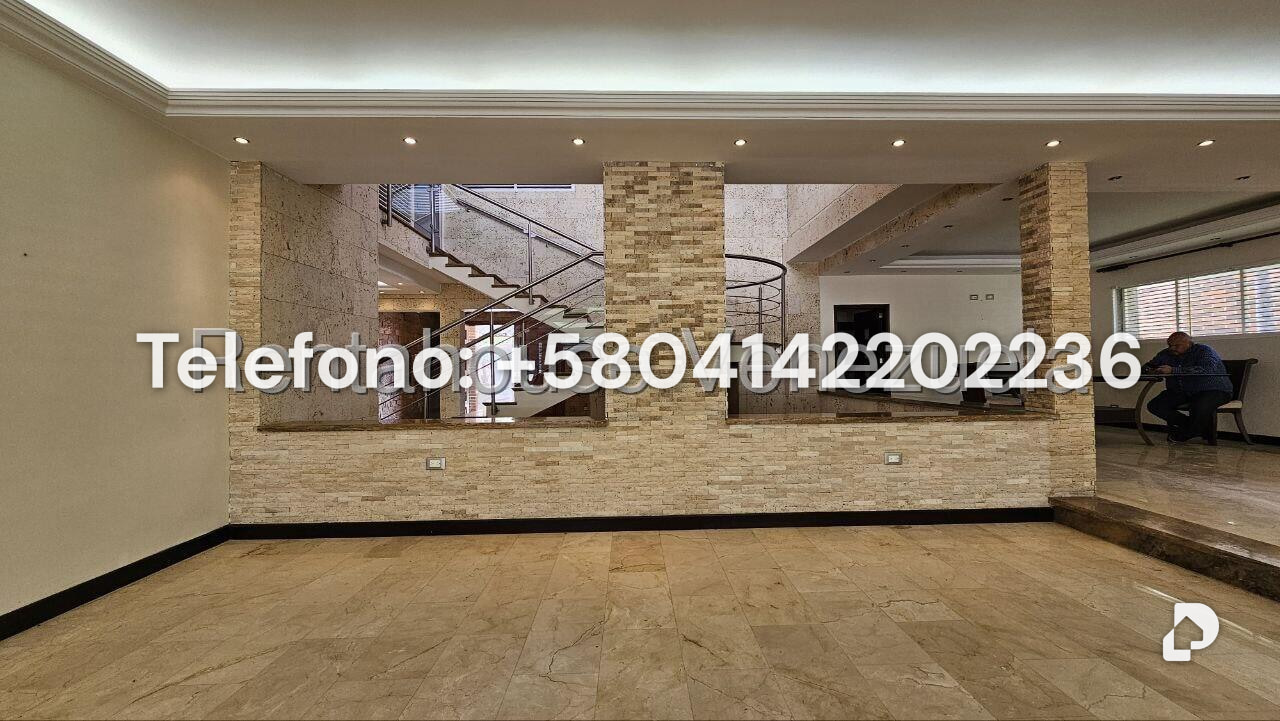 Casa en Cumbres de Curumo, Caracas – 68