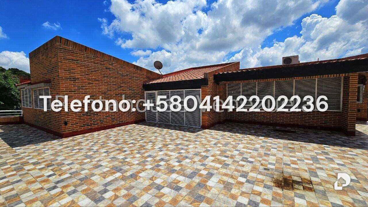 Casa en Cumbres de Curumo, Caracas – 27