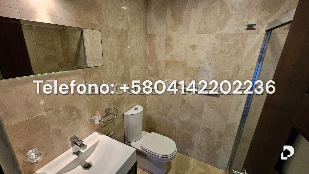 Casa en Cumbres de Curumo, Caracas – 128