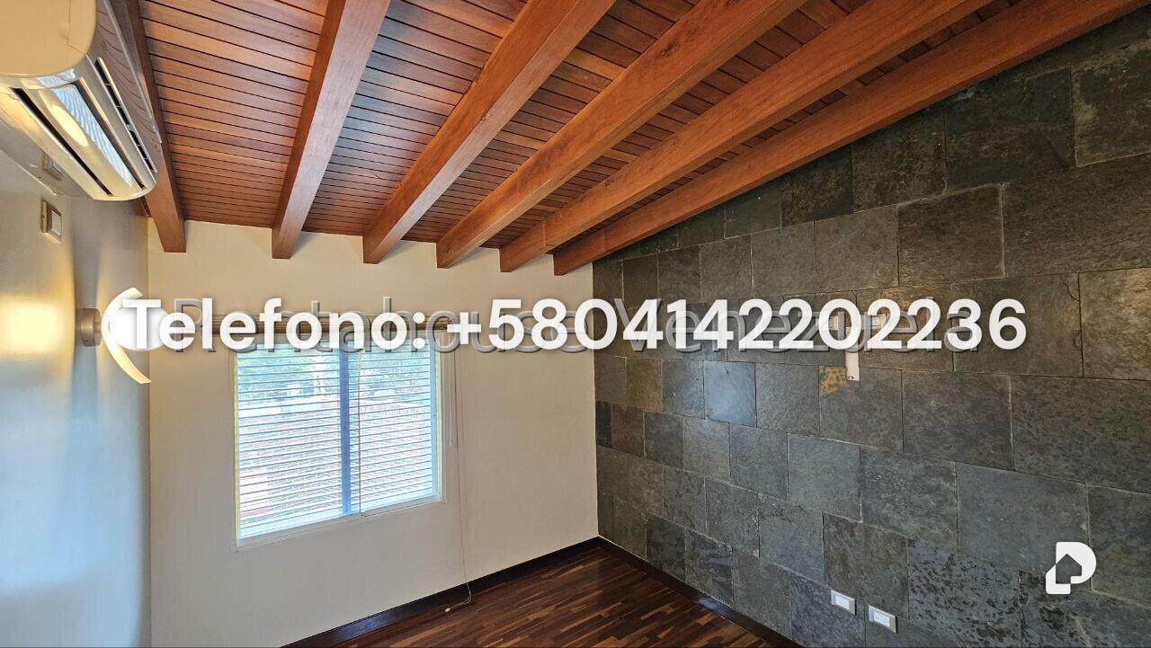 Casa en Cumbres de Curumo, Caracas – 123