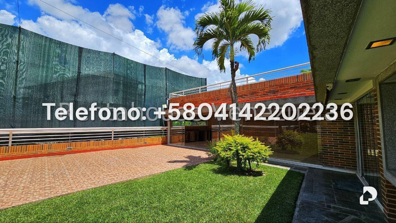 Casa en Cumbres de Curumo, Caracas – 106