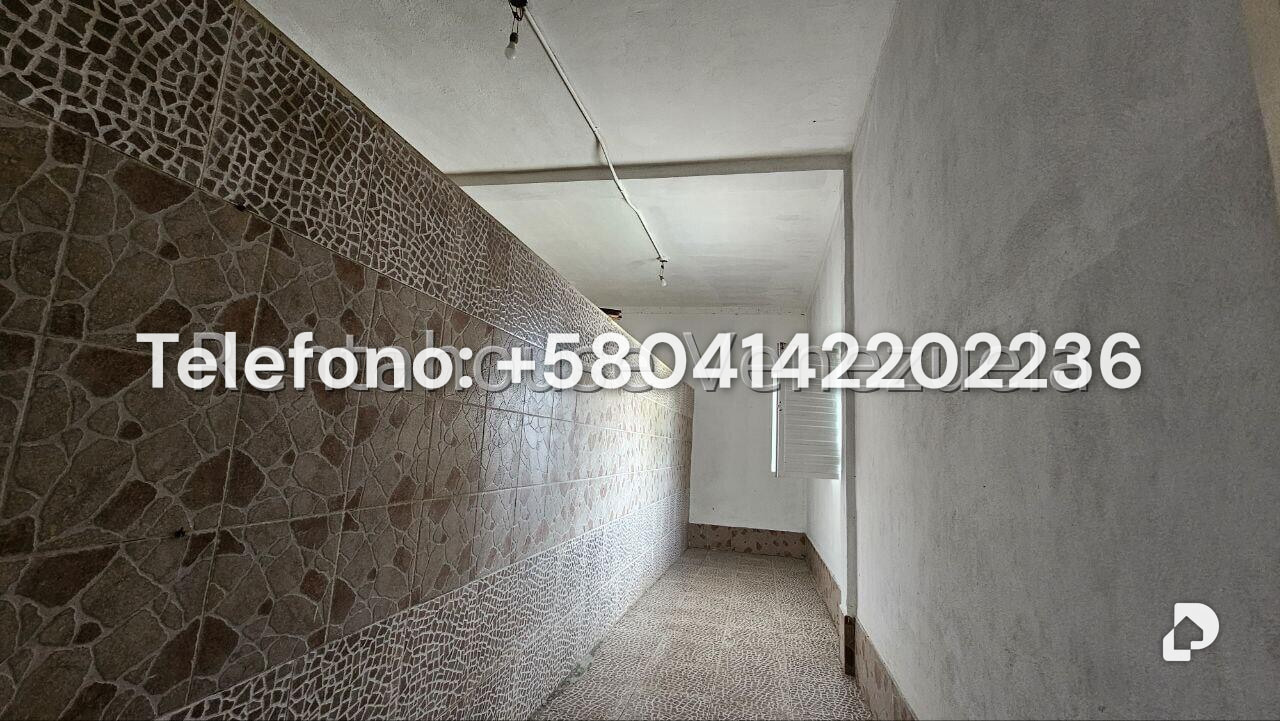Casa en Cumbres de Curumo, Caracas – 15