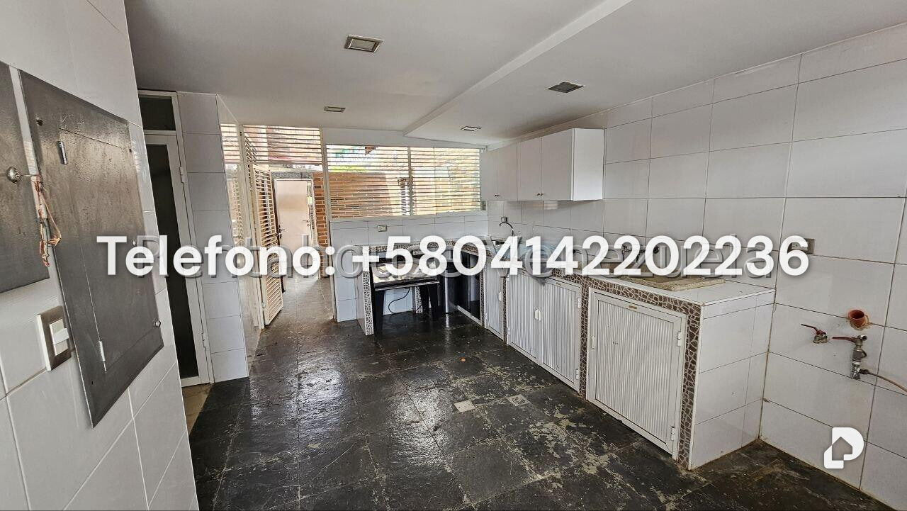 Casa en Cumbres de Curumo, Caracas – 45