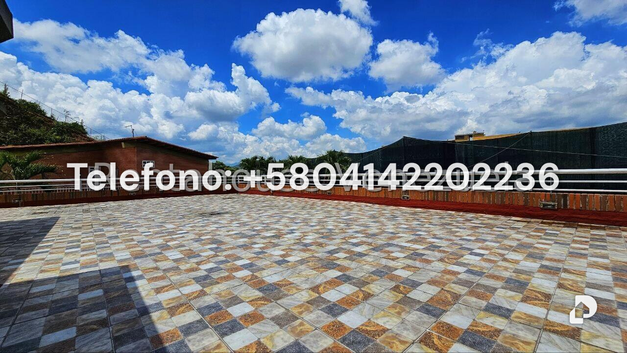 Casa en Cumbres de Curumo, Caracas – 39