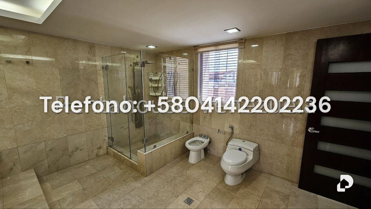 Casa en Cumbres de Curumo, Caracas – 113