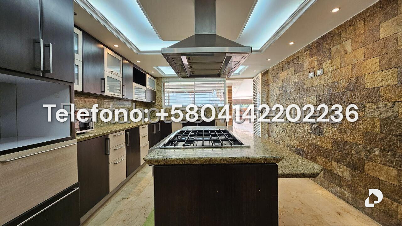Casa en Cumbres de Curumo, Caracas – 92