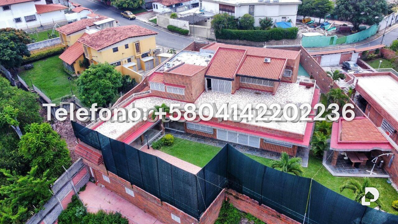 Casa en Cumbres de Curumo, Caracas – 36