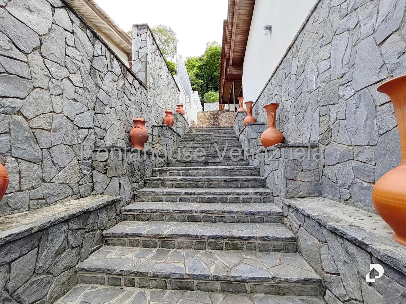 Casa en Prados del Este, Caracas – 9