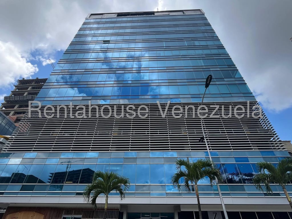 Local comercial en Las Mercedes, Caracas - 1
