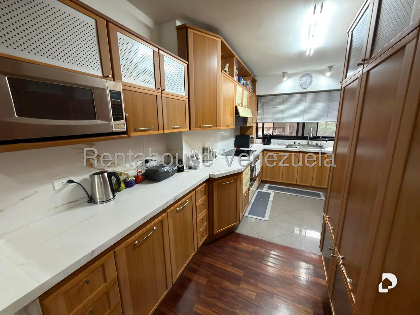 Apartamento en El Rosal, Caracas – 10