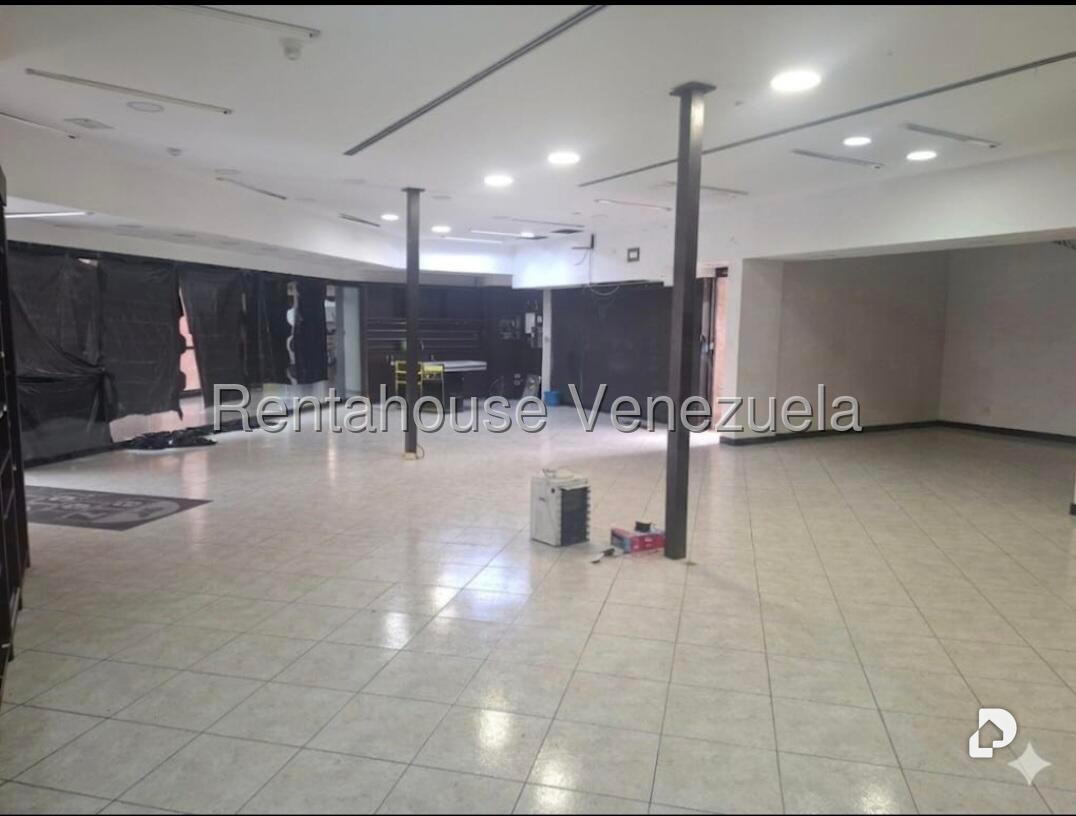 Local comercial en Santa Fe Norte, Caracas – 7