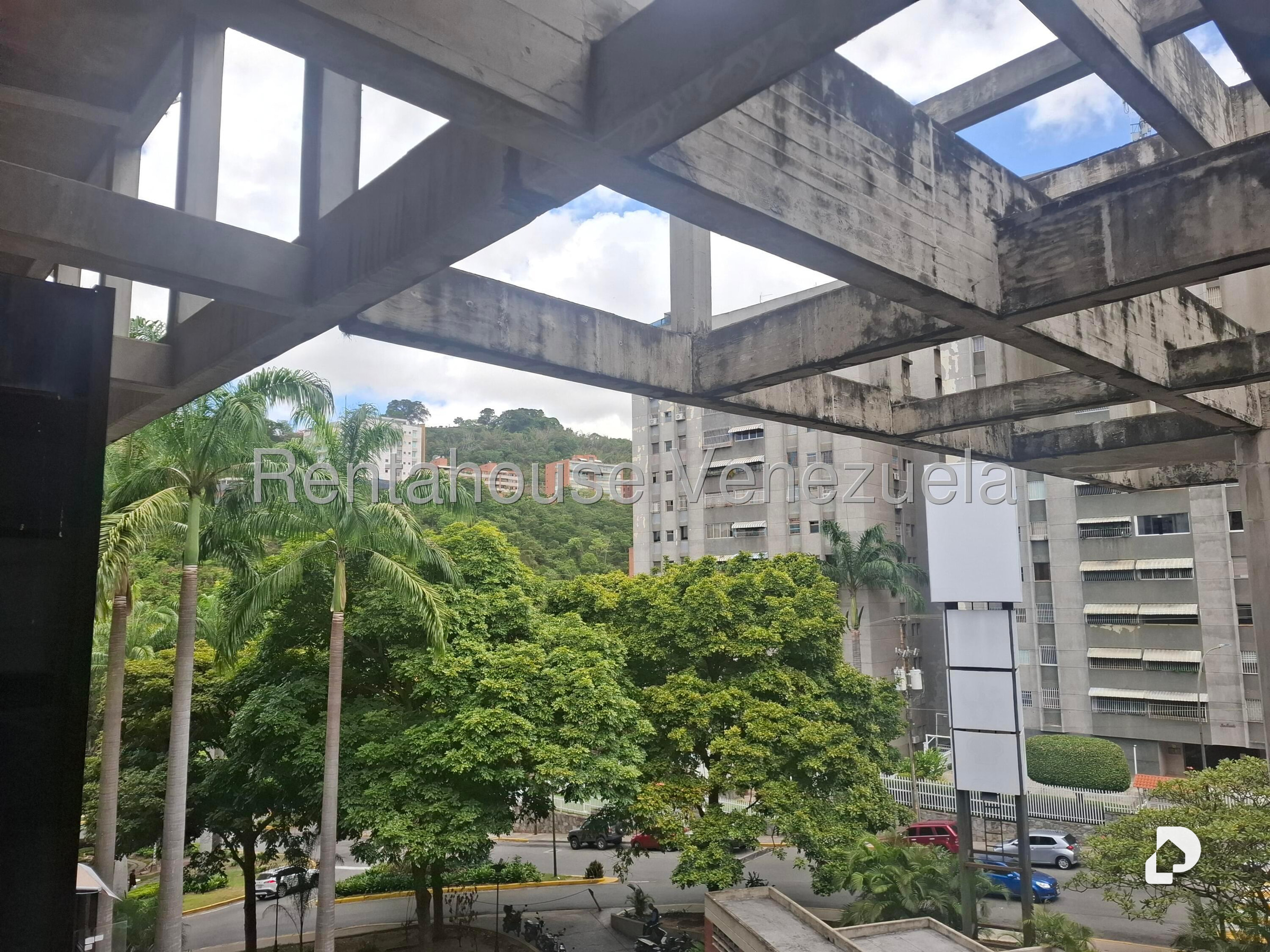 Local comercial en Santa Fe Norte, Caracas – 14