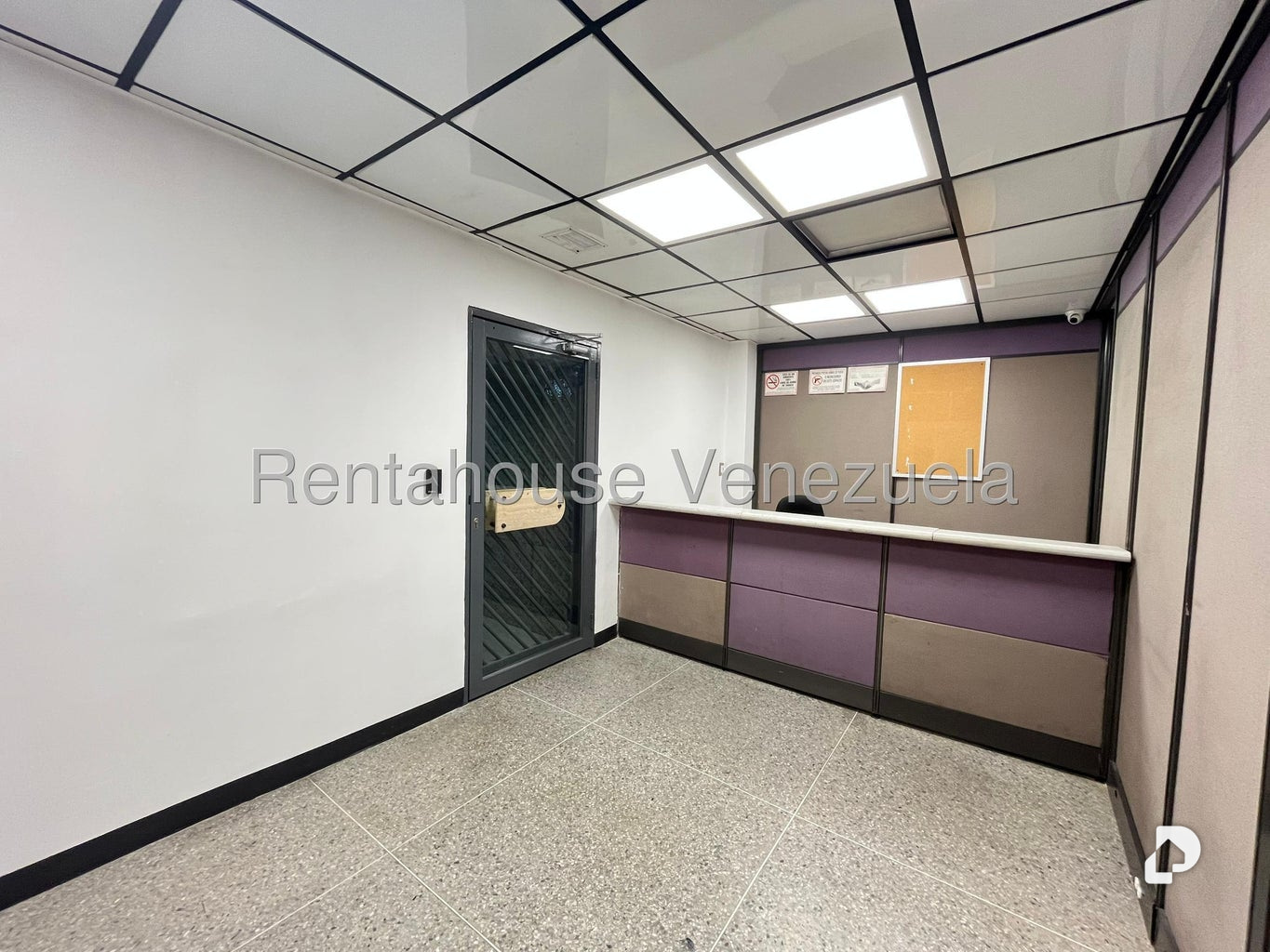 Local comercial en La Urbina, Caracas – 7