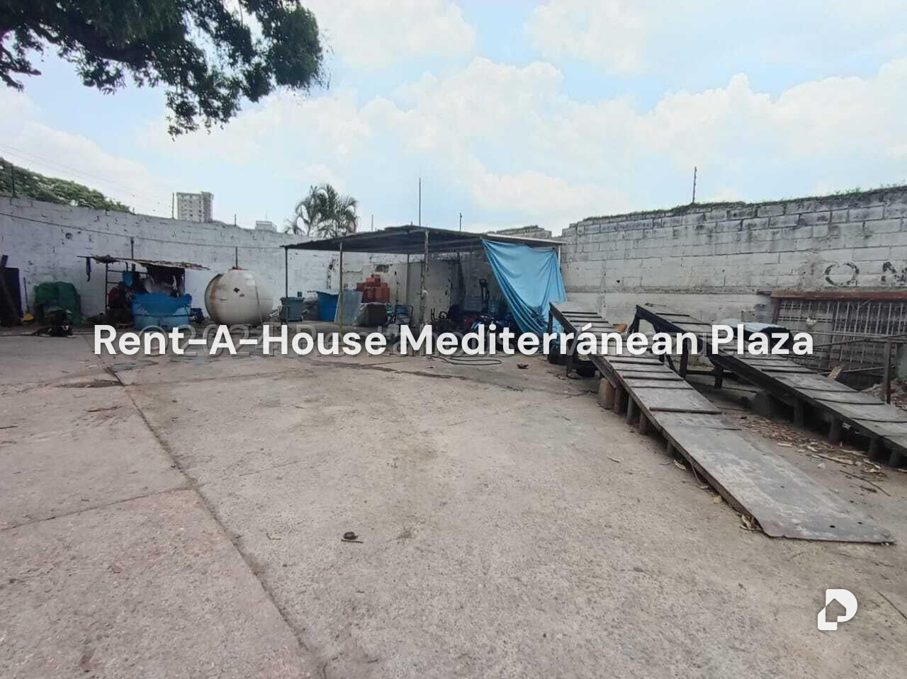 Terreno en Avenida Bolivar Norte, Valencia – 11
