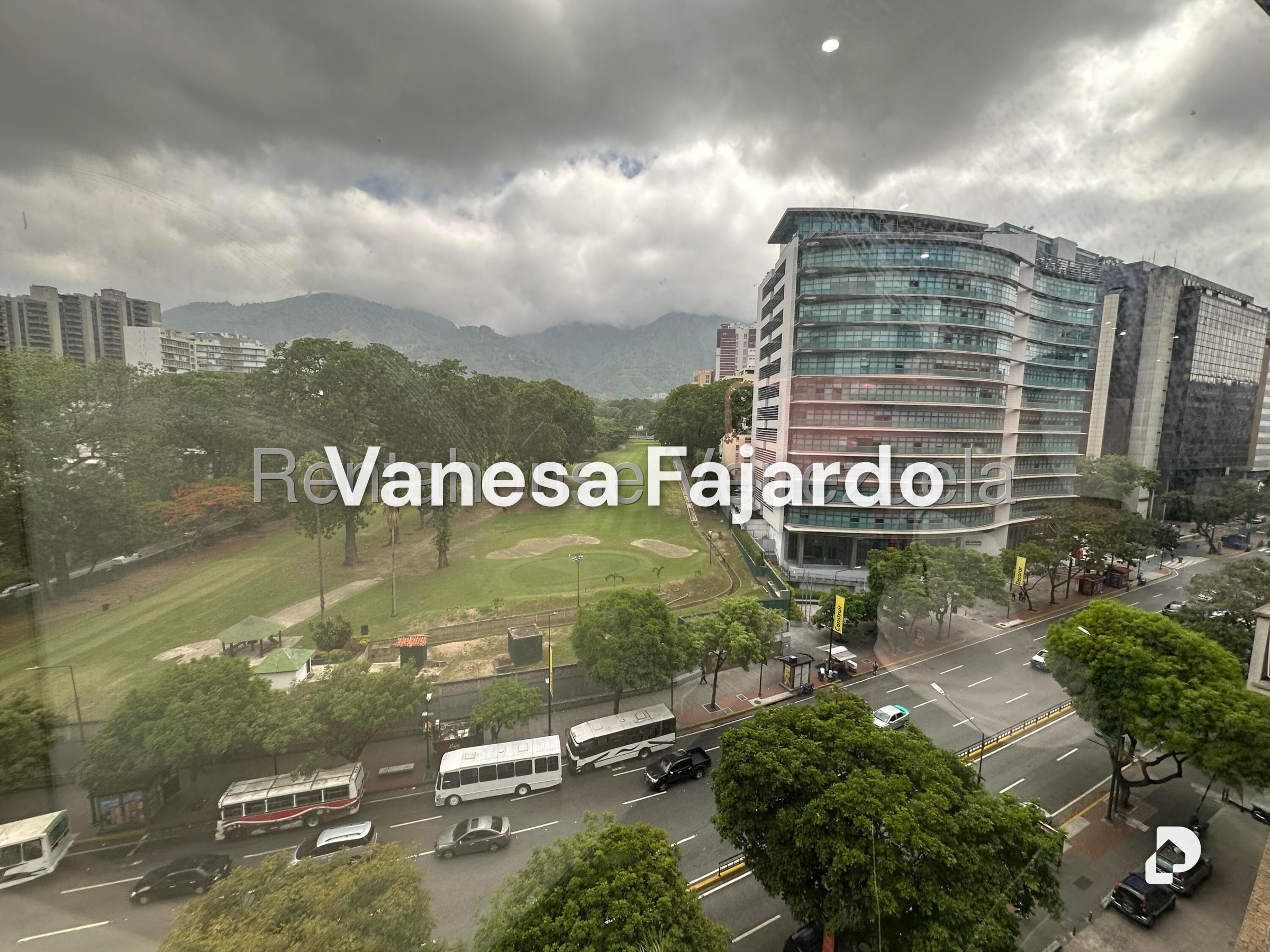Oficina en El Rosal, Caracas – 17