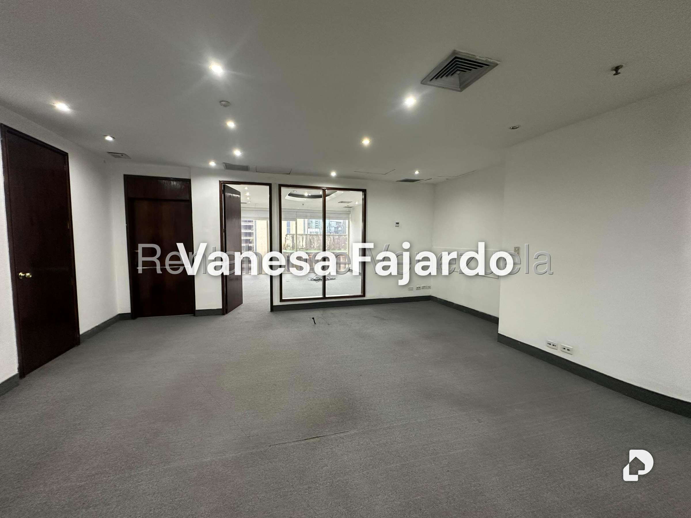 Oficina en El Rosal, Caracas – 25