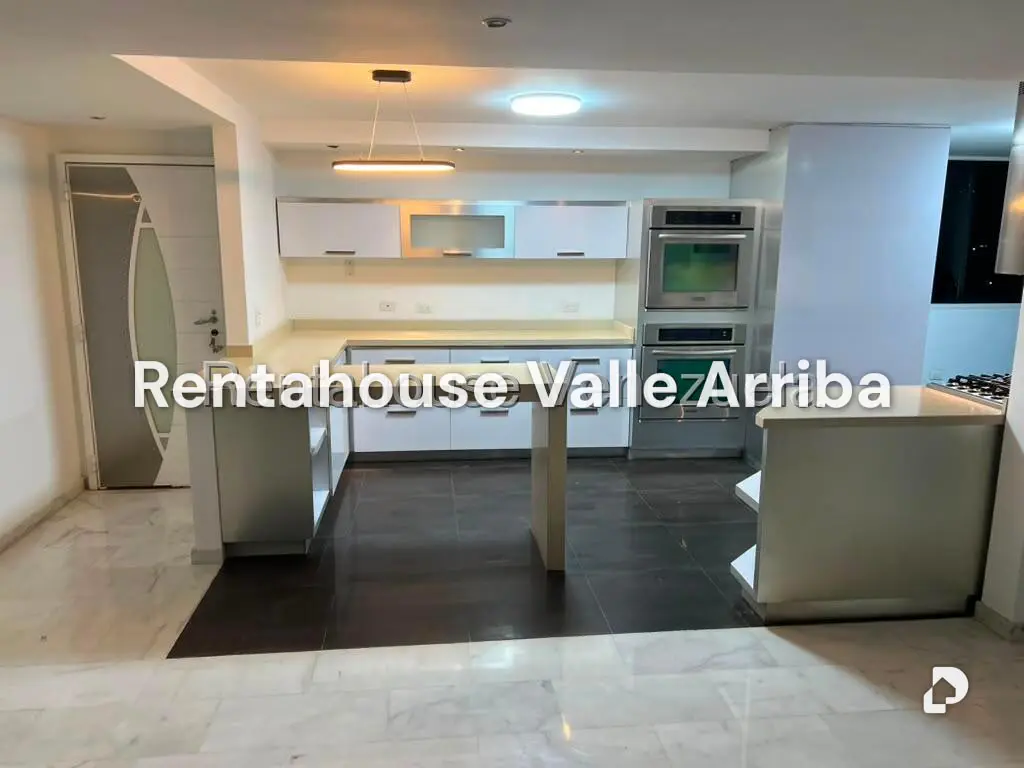 Apartment in Los Naranjos (del Cafetal), Caracas – 12