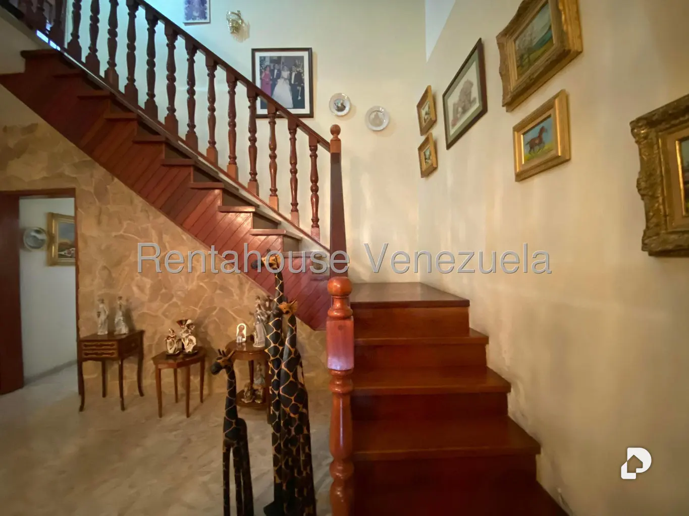 Casa en Montalbán I, Caracas – 25