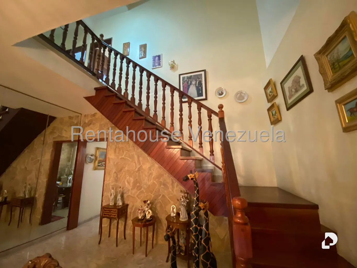 Casa en Montalbán I, Caracas – 24