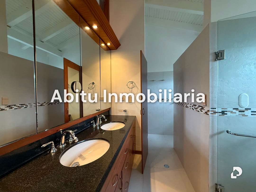 House in Cerro Verde, Caracas – 44